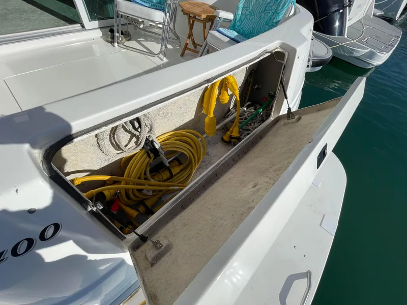 1996 Sea Ray 400 Sedan Bridge