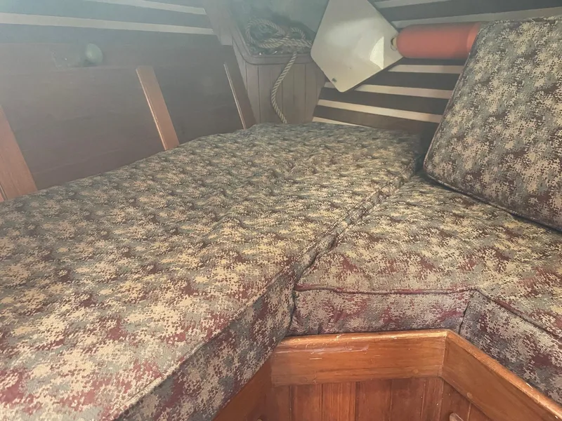1982 Formosa 30 Ketch