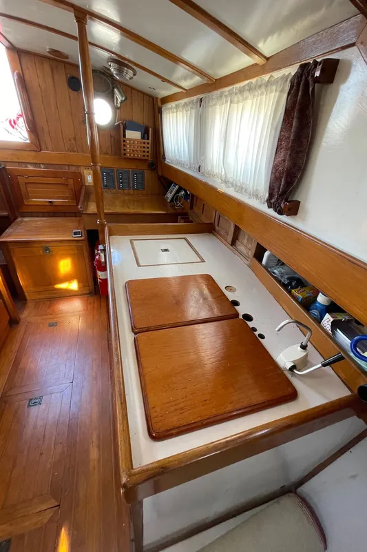 1982 Formosa 30 Ketch