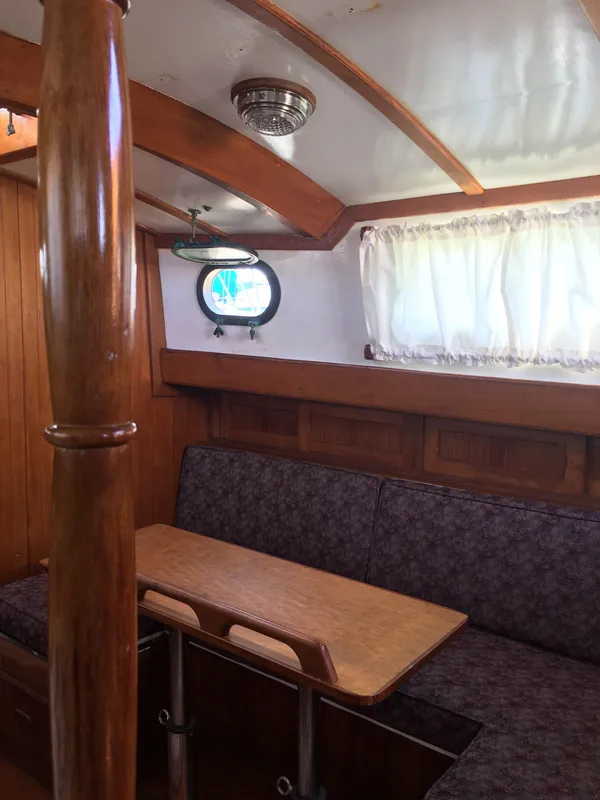 1982 Formosa 30 Ketch