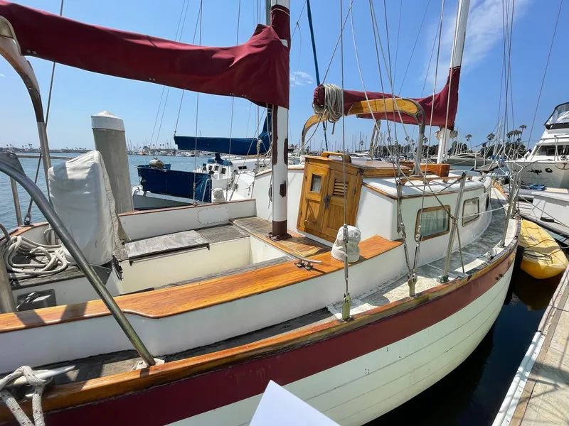 1982 Formosa 30 Ketch