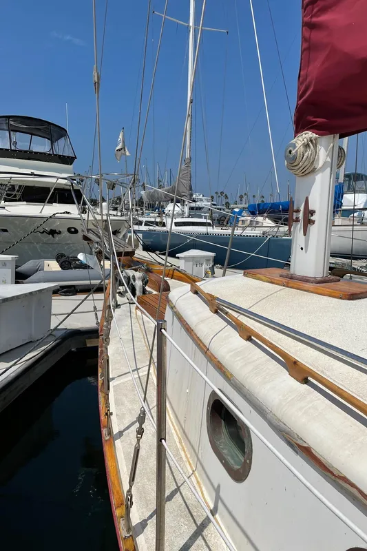 1982 Formosa 30 Ketch