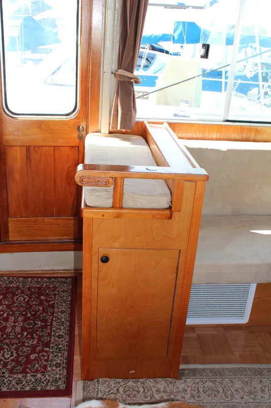 Helm seating