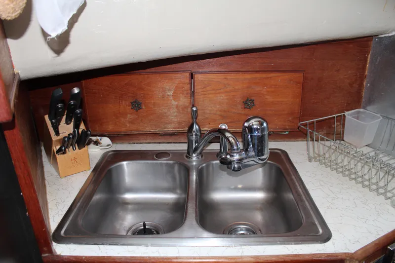 Galley sink
