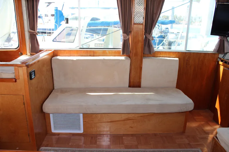 Starboard settee
