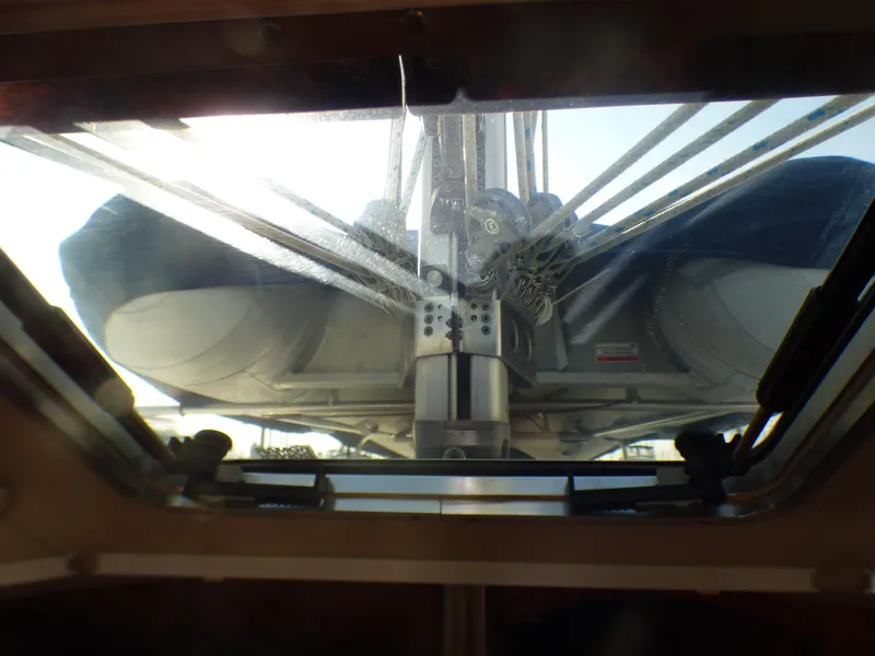 2007 Hunter 44 Deck Salon