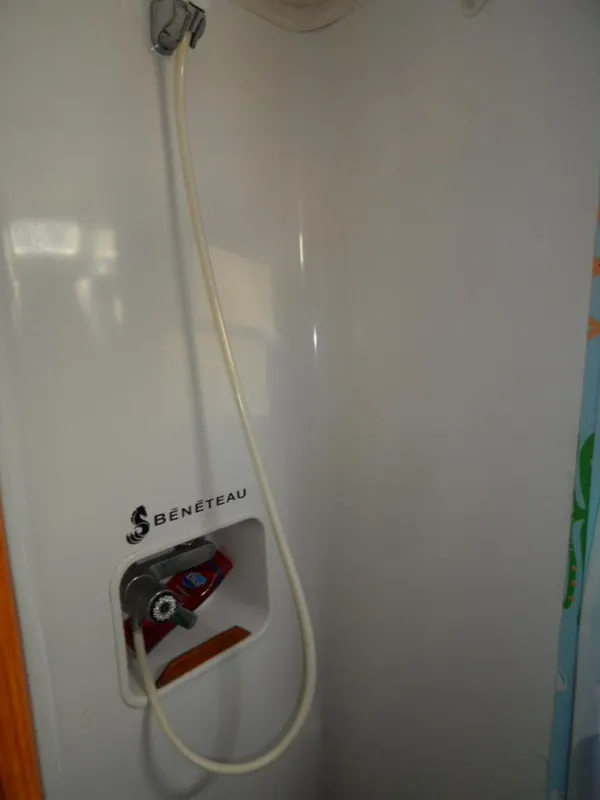 1988 Beneteau Oceanis 3 stateroom