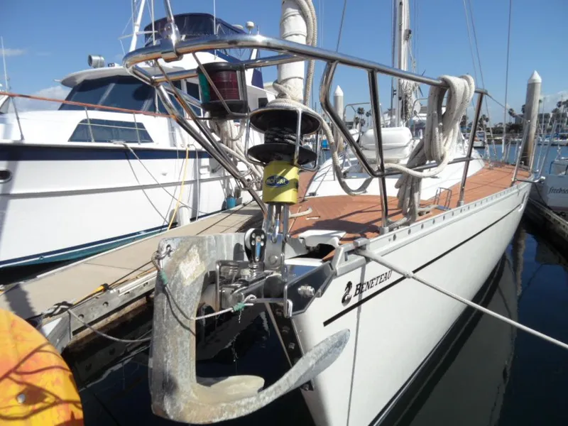 1988 Beneteau Oceanis 3 stateroom