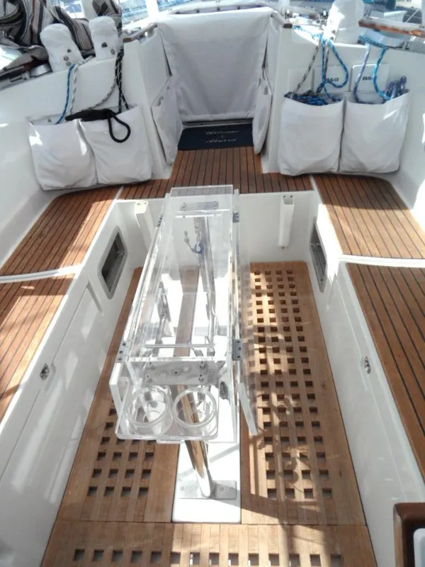 1988 Beneteau Oceanis 3 stateroom