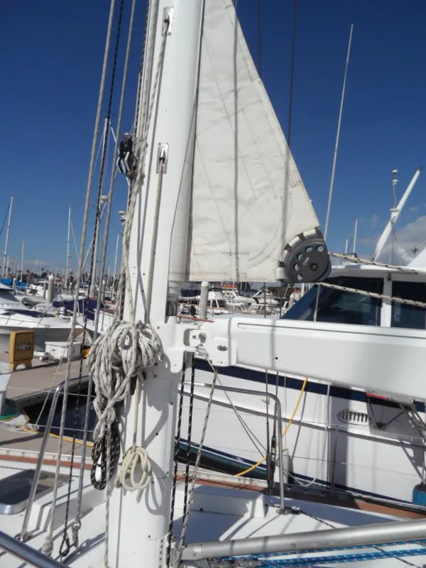 1988 Beneteau Oceanis 3 stateroom