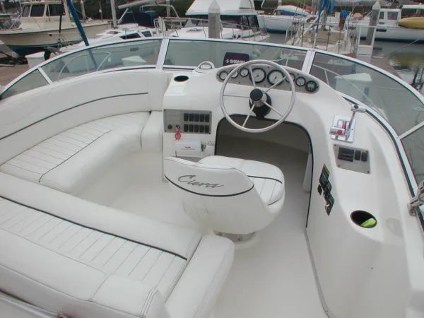 1999 Bayliner 2858 Cierra Flybridge