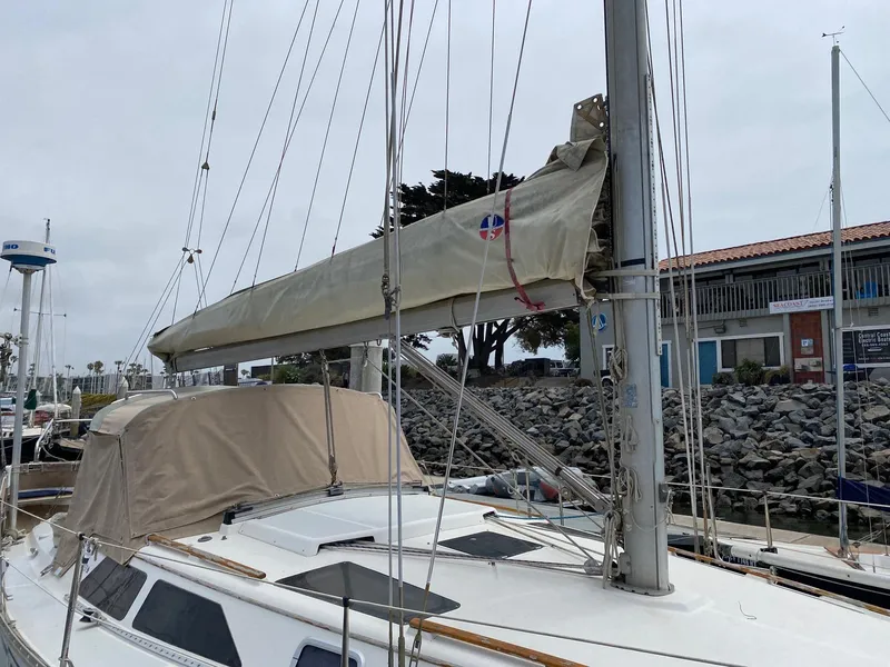1992 Hunter 35.5