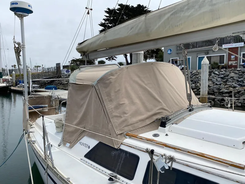 1992 Hunter 35.5