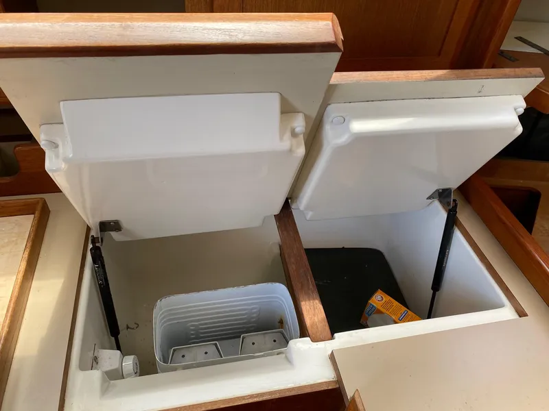 1992 Hunter 35.5