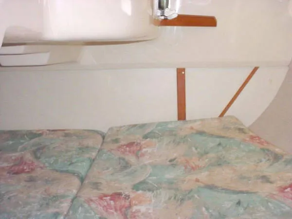 1996 Hunter 336 Sloop