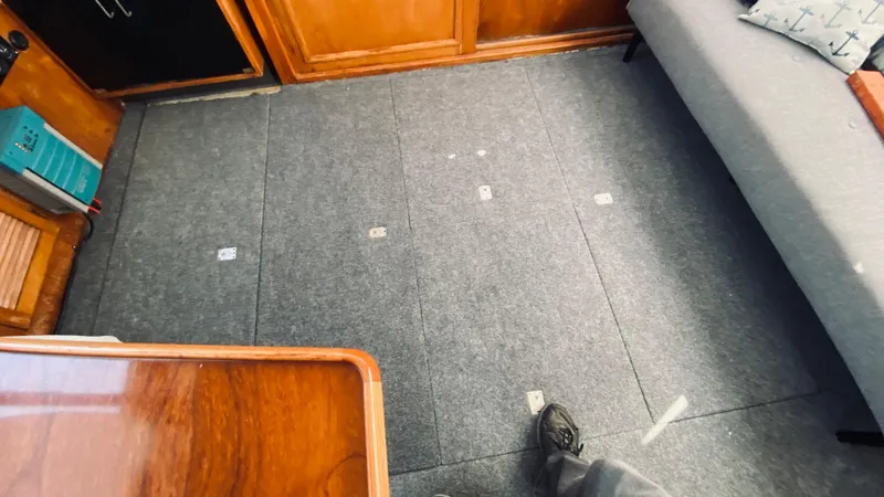 1990 Pacemaker 37 Sportfisherman