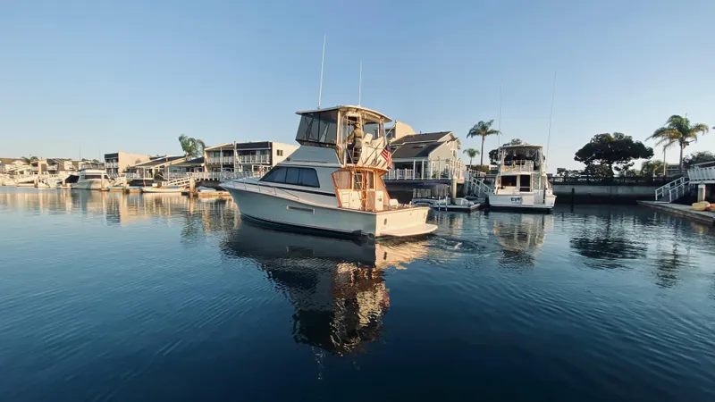1990 Pacemaker 37 Sportfisherman