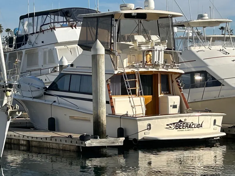 1990 Pacemaker 37 Sportfisherman