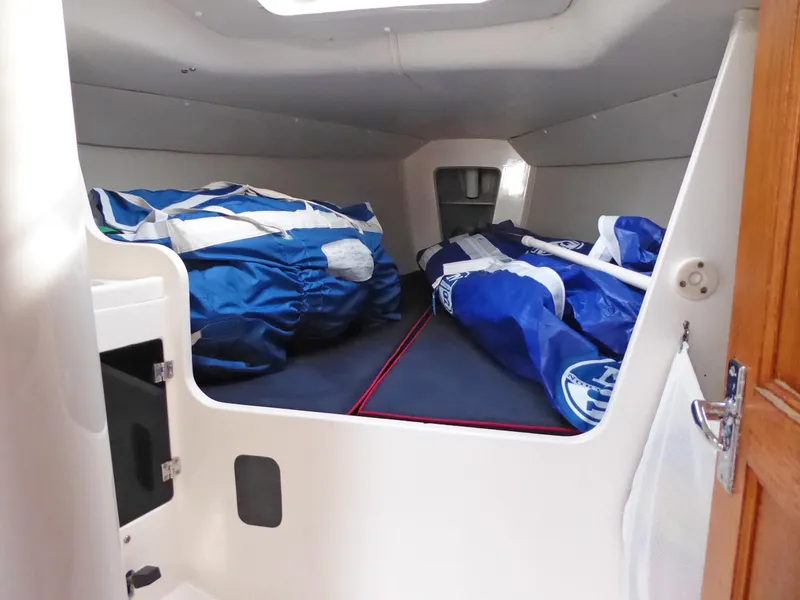 V-berth 2