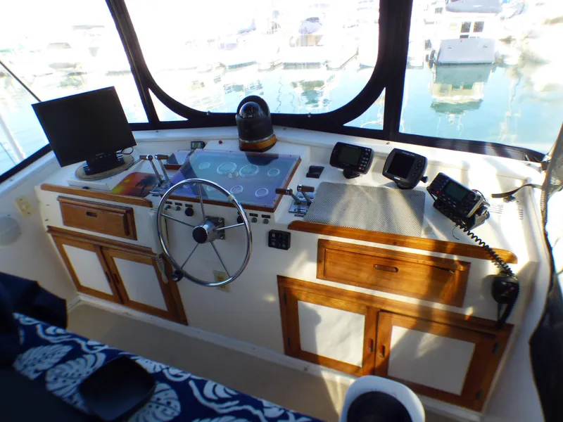 Flybridge Helm Station