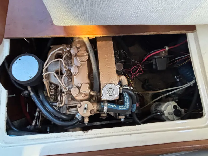 1985 Catalina 30