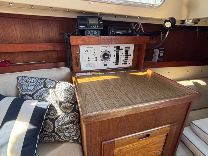 1985 Catalina 30