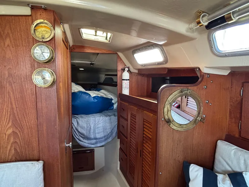 1985 Catalina 30