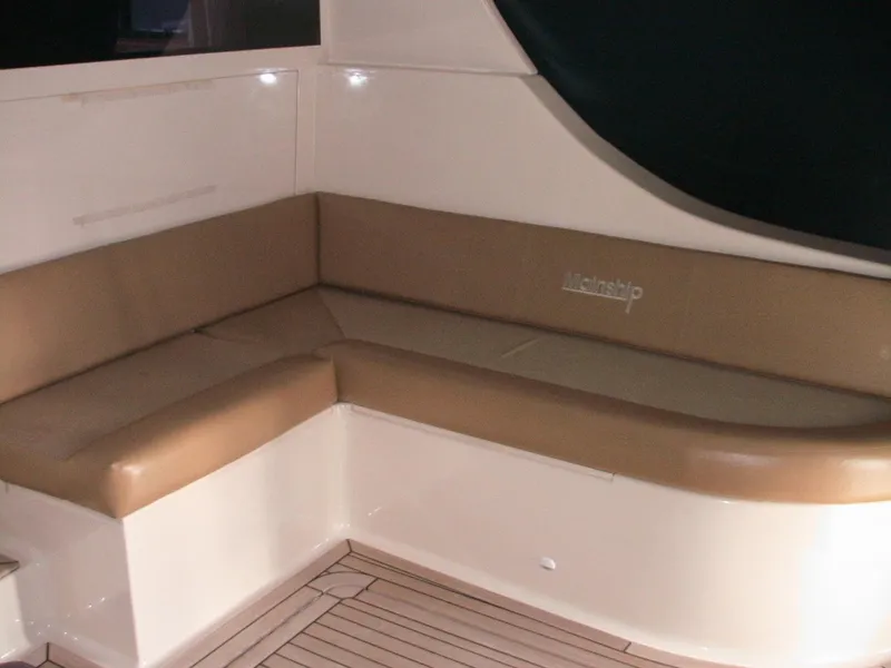 2007 Mainship Pilot 43