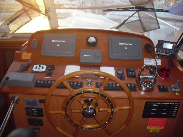 2007 Mainship Pilot 43