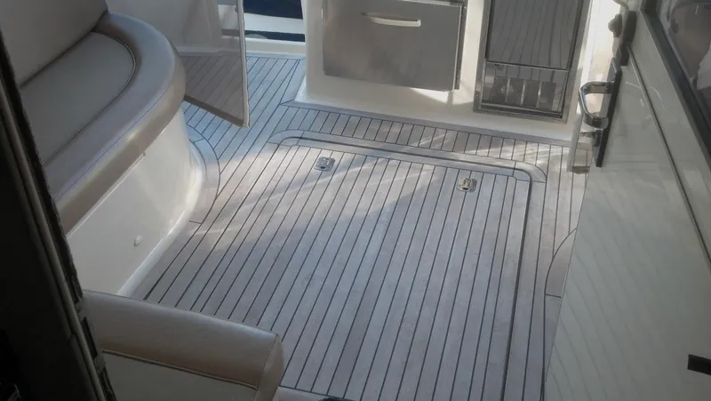 2007 Mainship Pilot 43