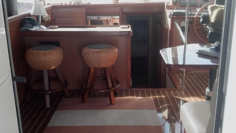 2007 Mainship Pilot 43