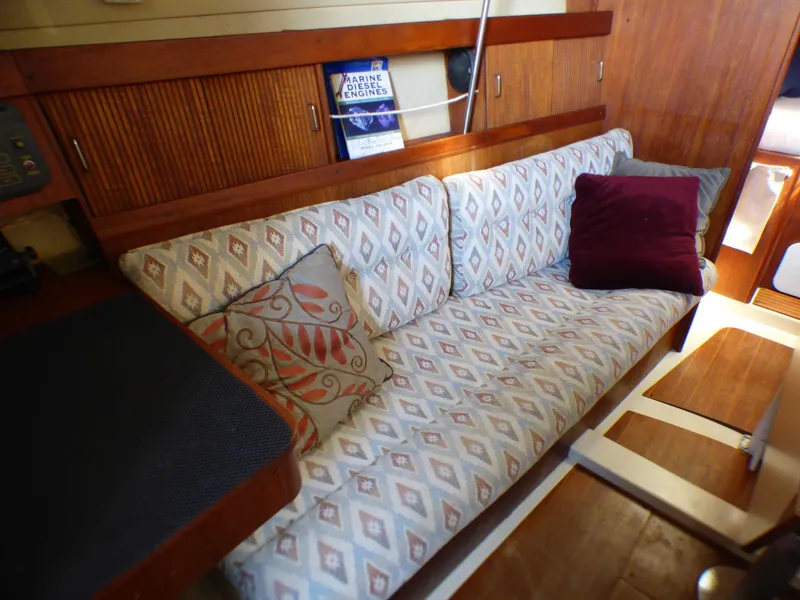 1989 Hunter Sloop