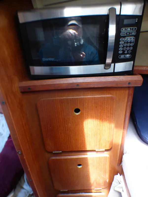 V-berth closet