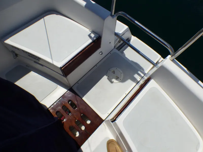 Walk thru transom