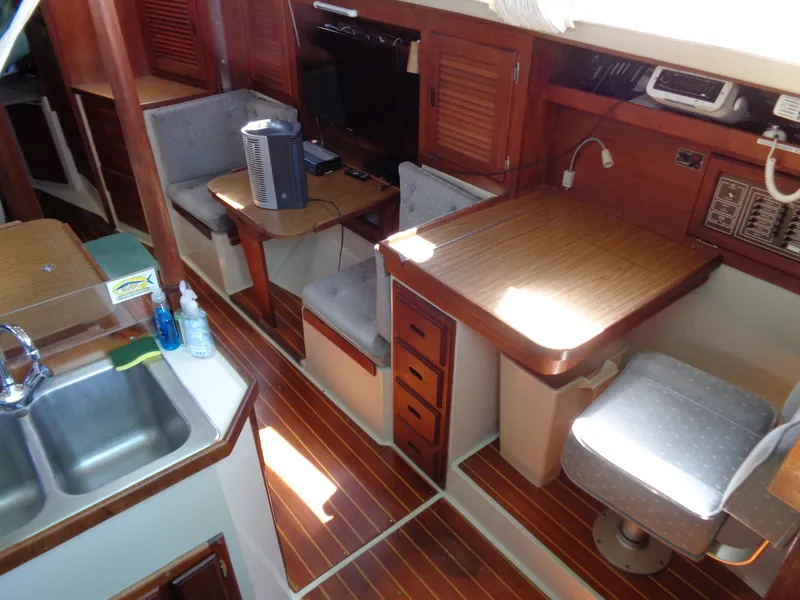1987 Catalina Sloop