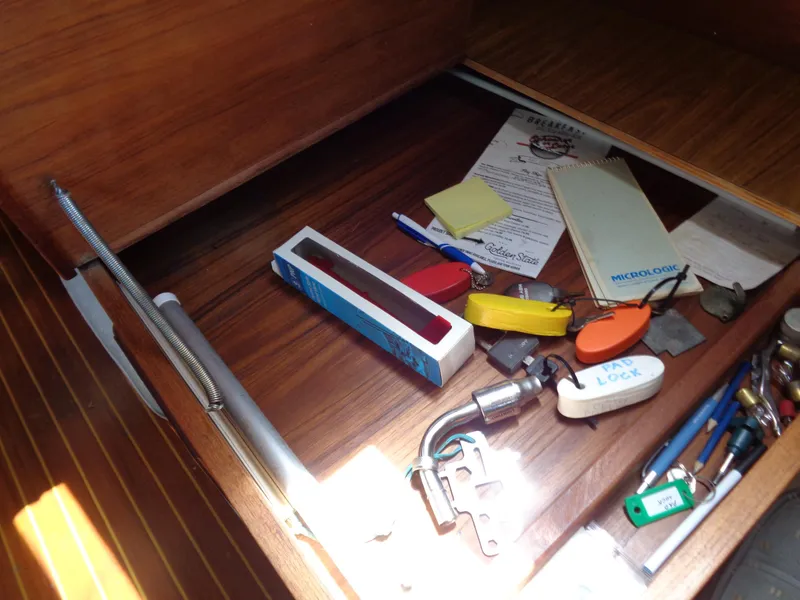 Nav DEsk