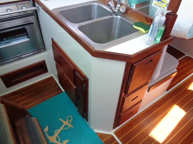 1987 Catalina Sloop