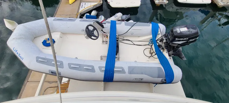 1983 Uniflite 53