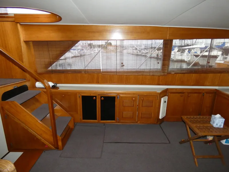 1983 Uniflite 53