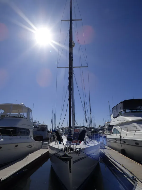 2010 Catalina 445