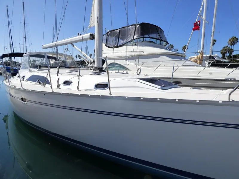 2010 Catalina 445