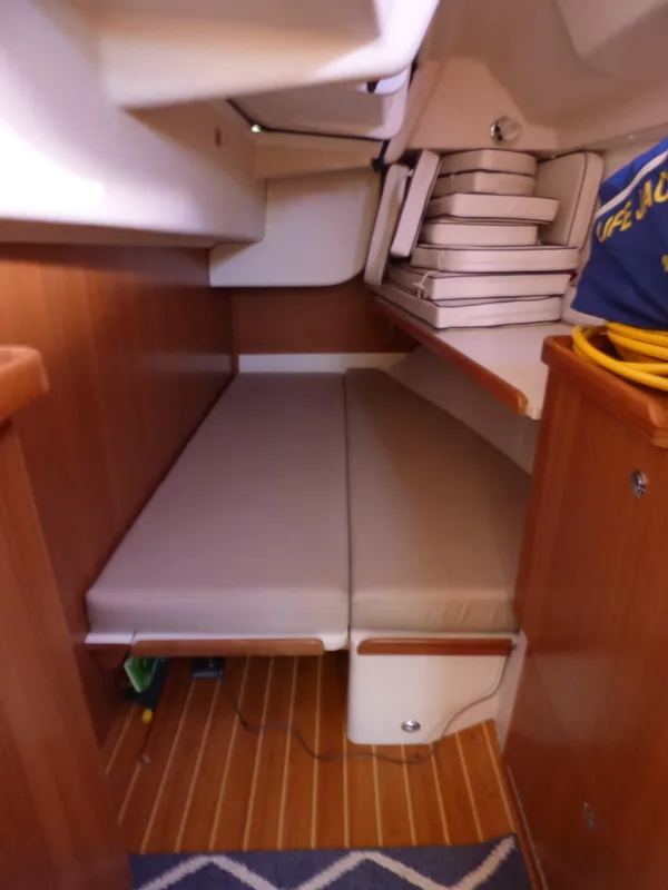 2010 Catalina 445
