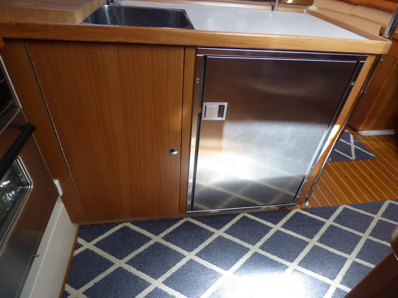 2010 Catalina 445