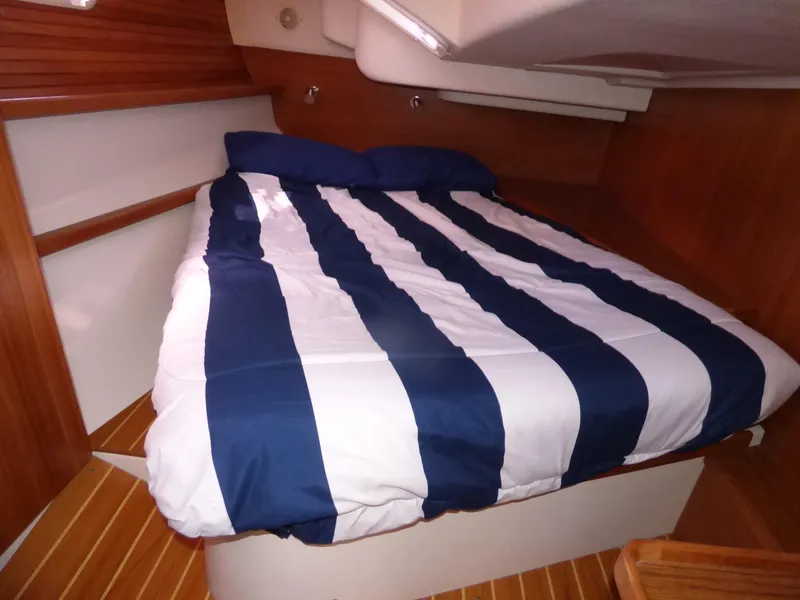 2010 Catalina 445