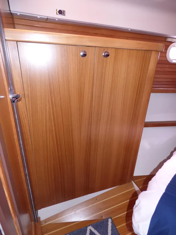 2010 Catalina 445