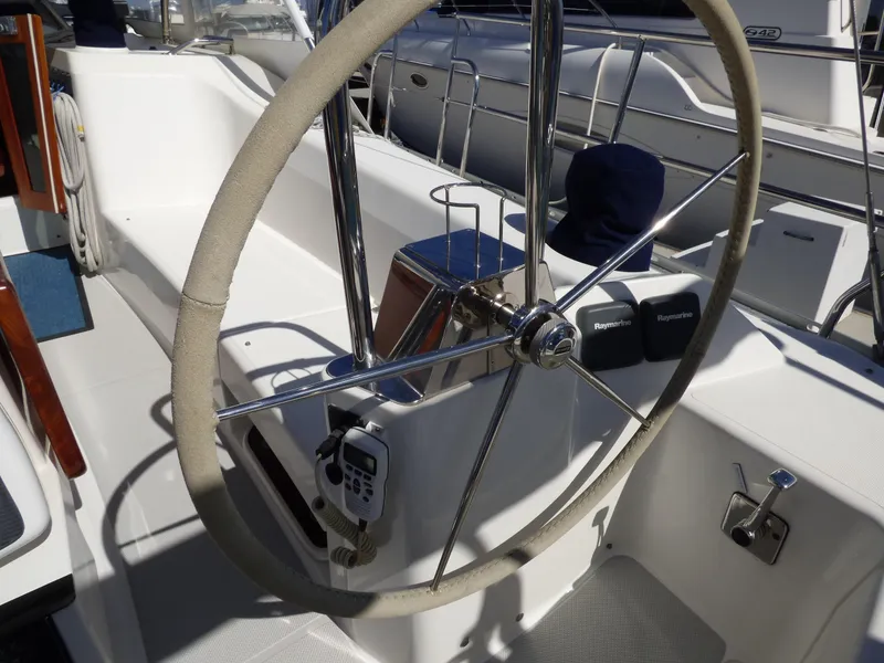 2010 Catalina 445