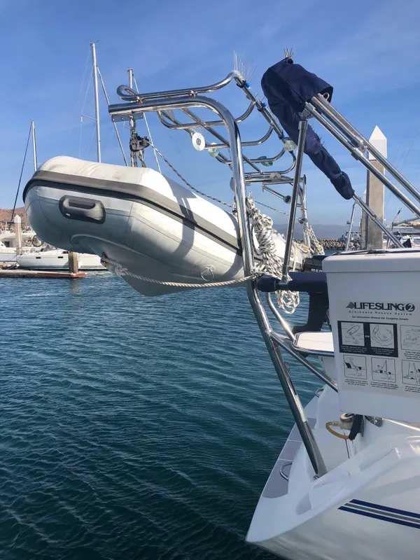 2010 Catalina 445