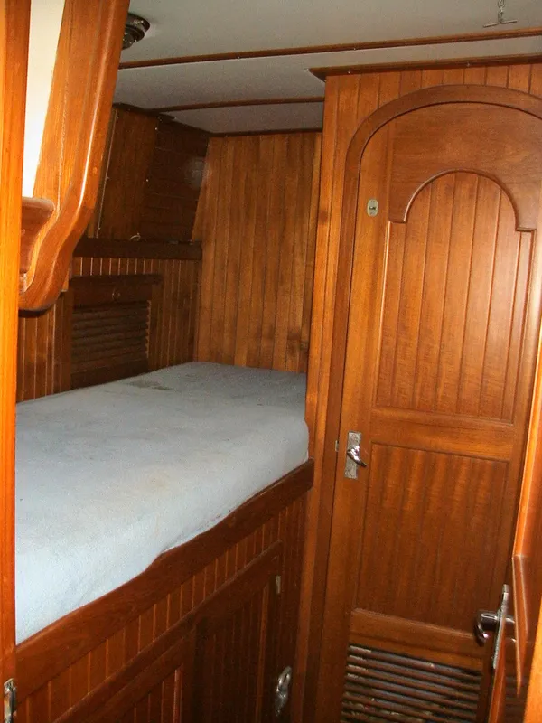 1991 Vagabond Ketch