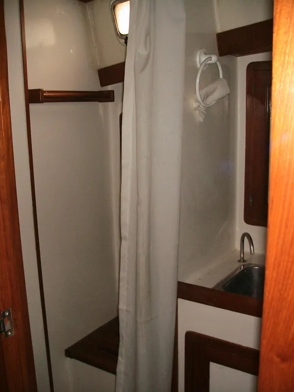 1991 Vagabond Ketch