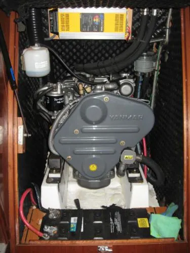 2004 Beneteau 373